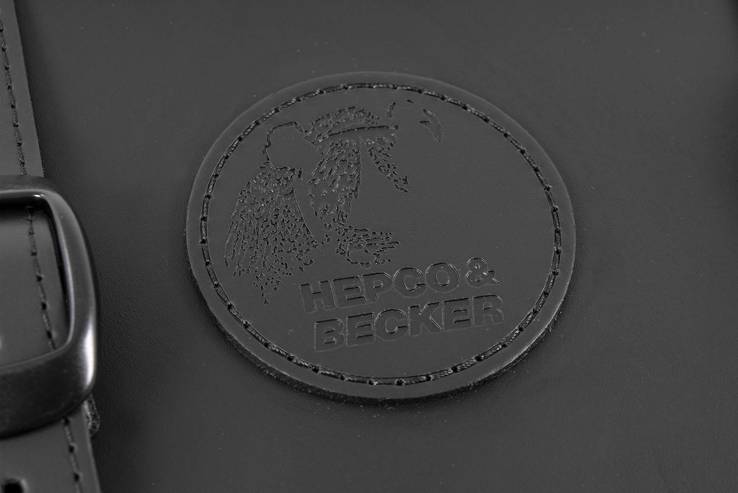 11843-000_web_blank_07