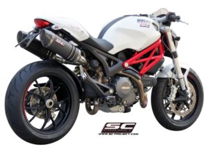 DUCATI&nbsp;MONSTER 796 (2010 – 2014)<br>Par de silenciadores Oval, con tapa de fibra de carbono