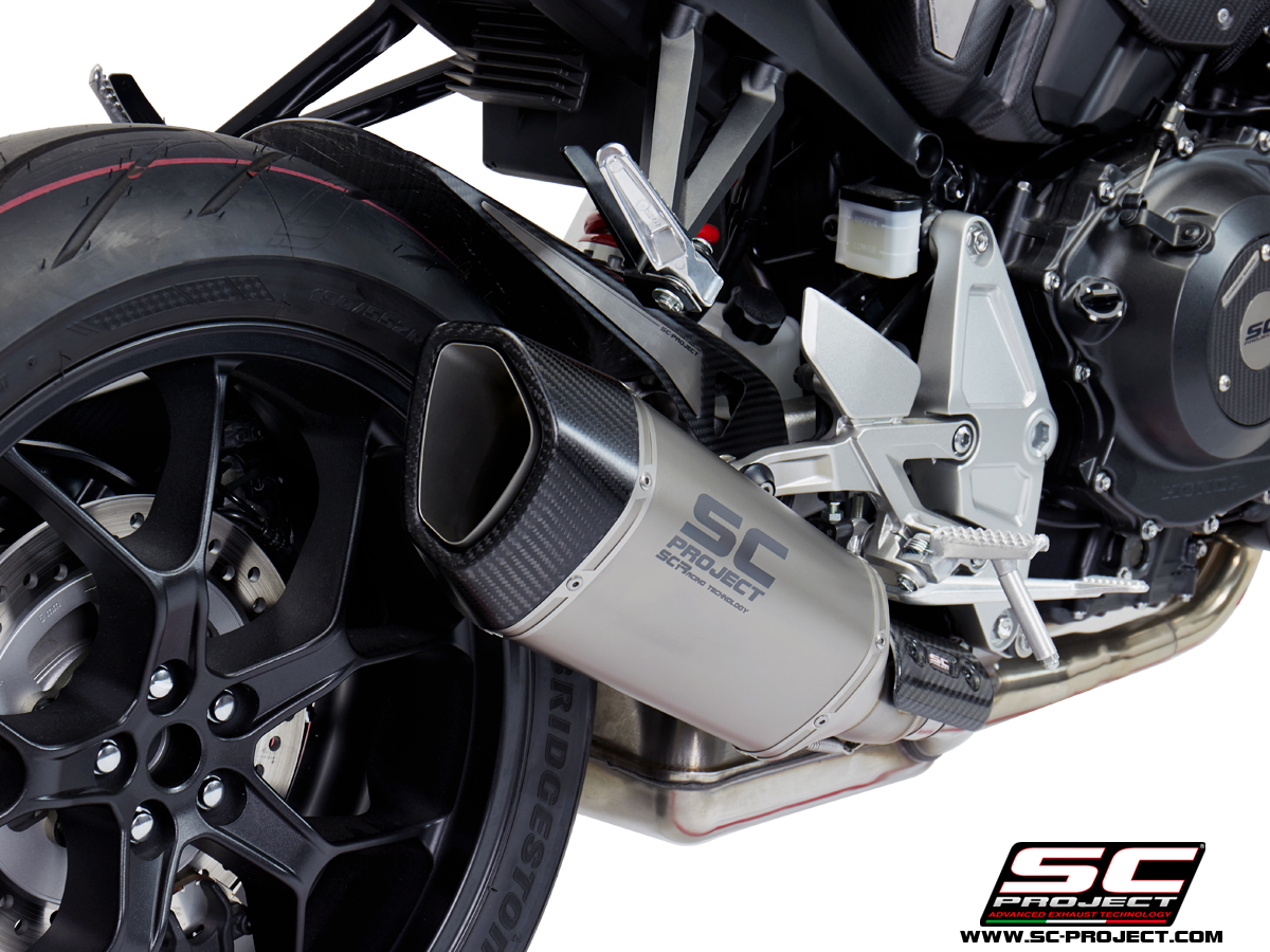 Honda-CB-1000-R-2018-SC1-R-Titanio-dettaglio