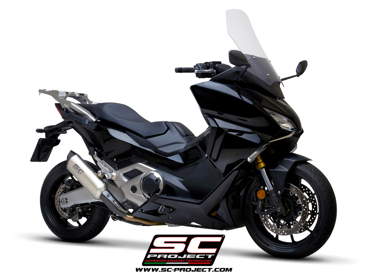 Honda_Forza-750_SC1S-Titanio_3-4Anteriore_Shop
