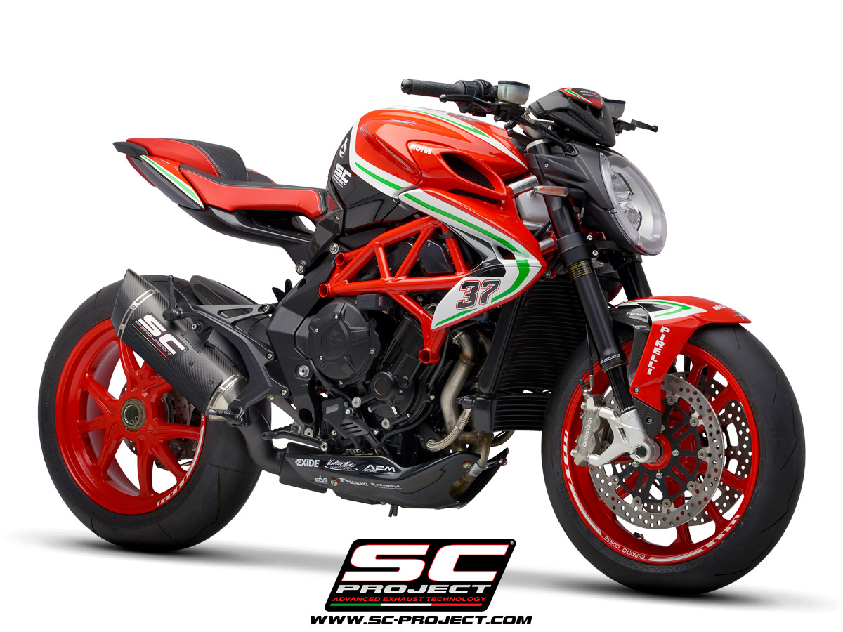 MV-Agusta_Brutale800RC_SC1R-Omologato_Carbonio_3-4Anteriore