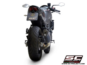 SUZUKI SV650 (2016 – 2020)<br>Silenciador SC1-M, con tapa de fibra de carbono