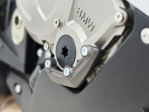Protector antigolpes de aluminio para tapa del rotor de encendido