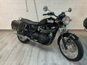 TRIUMPH BONNEVILLE